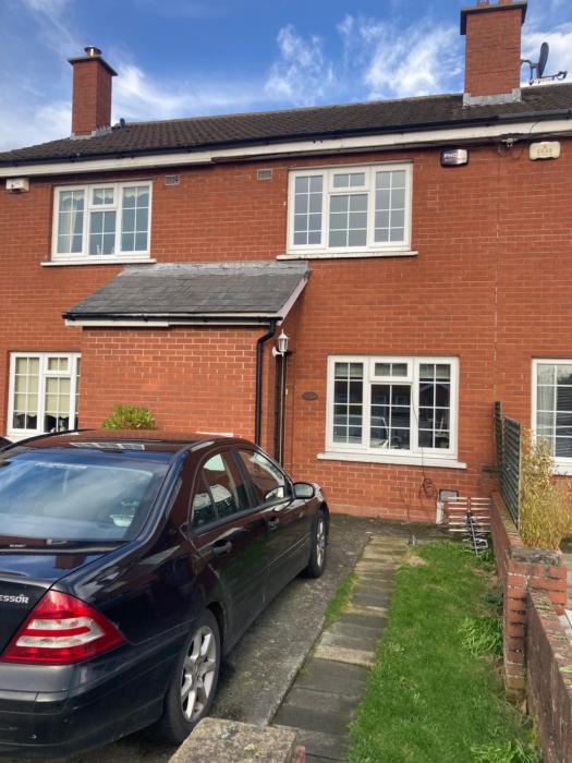 Entire Terraced two story redbrick house with parking in secluded cul de sac