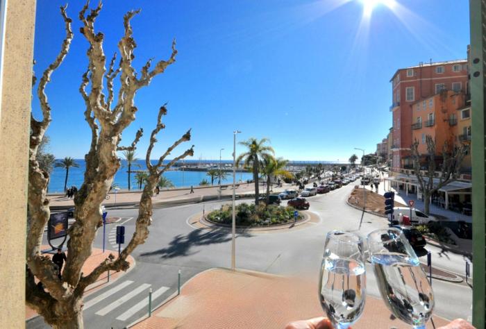MENTON # MONACO - F1 GP - 4 PERSONS - SEA VIEW - NEW - PARKING - CLIM - PREMIUM - BEACH and SUN