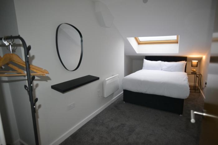 Walk to City Hotspots Liverpool 1BD Apartment