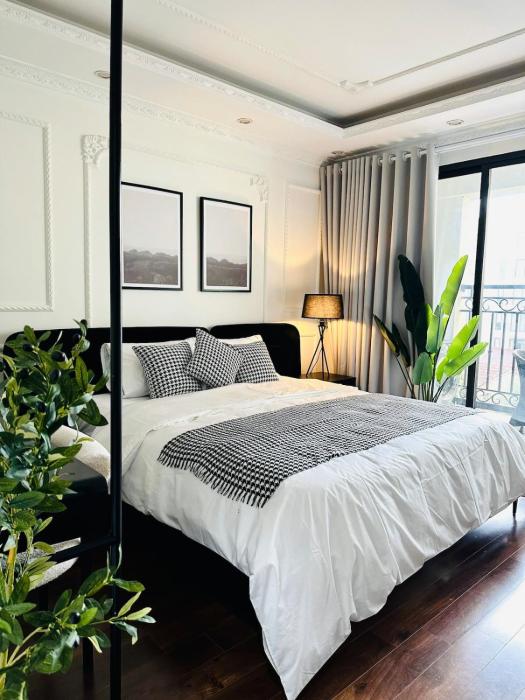 Studio Apartment at DLeroi Solei Tay Ho