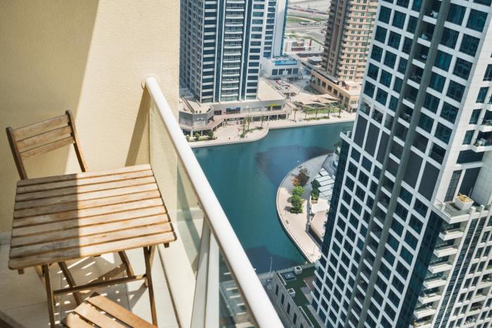 Stylish JLT Studio Lakeview Metro 5min & Marin