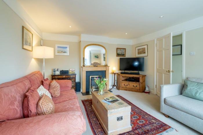 8 Lee Road, Aldeburgh - Aldeburgh Coastal Cottages