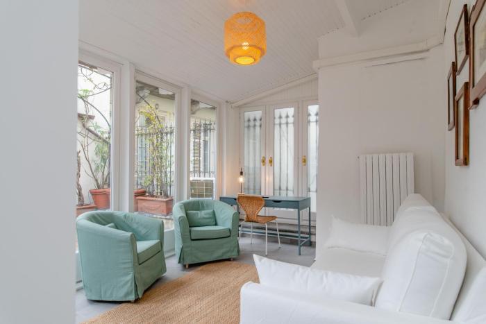 The Royal House by HappyHosTorino