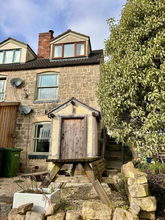 Valley View Cottage by MaisonPro