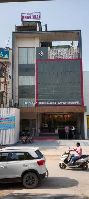 Hotel Spring Vilas