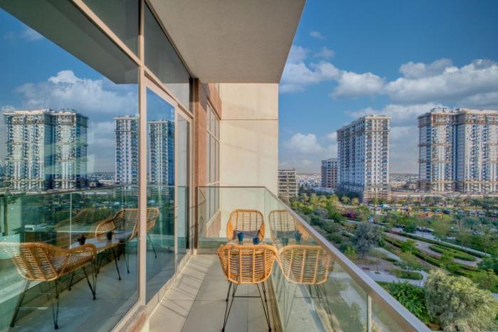 Sleek and Modern Stay in Dubai Hills