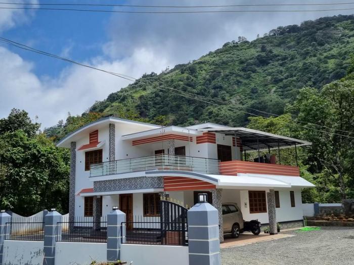 Naduthotty Holiday Home