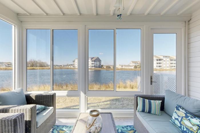 Bethany Bay --- 1001 Pavilion Drive