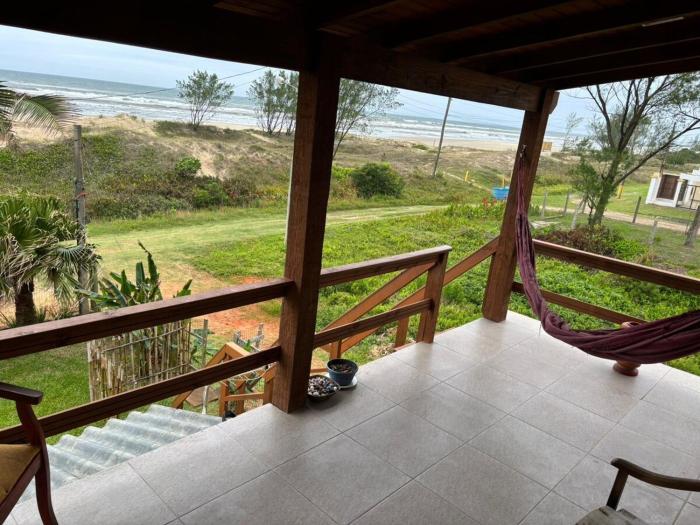 Casa Amarela com Vista para o Mar