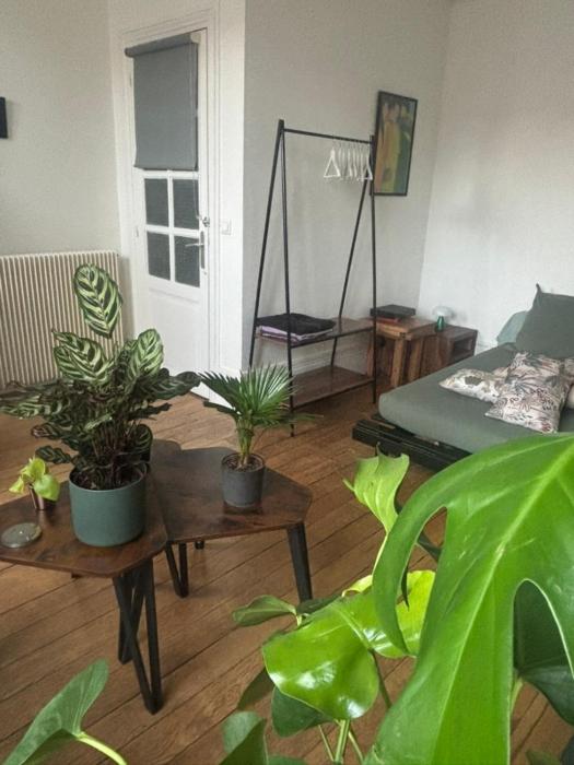 Grande chambre futon - Petit Déjeuner - Porte de Versailles