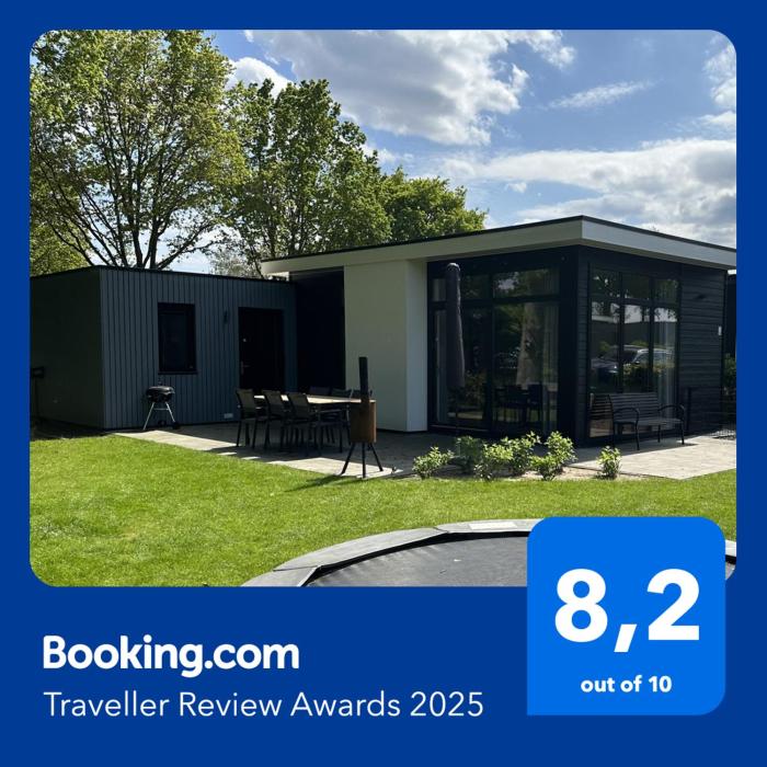 BadHoophuizen 6-per Bungalow Veluwemeer Trampoline