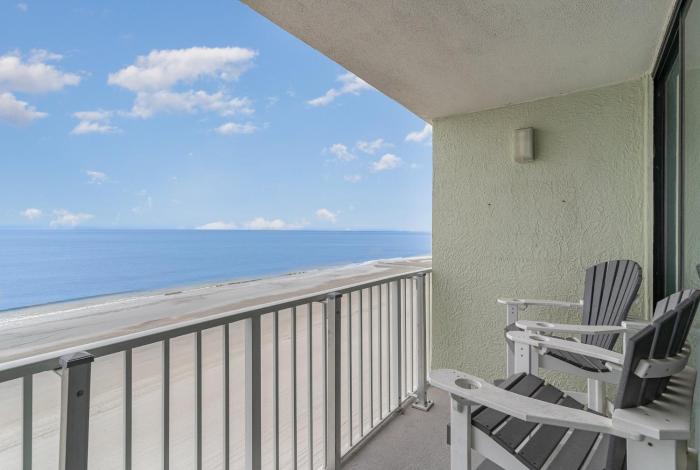 Sands Beach Club 922