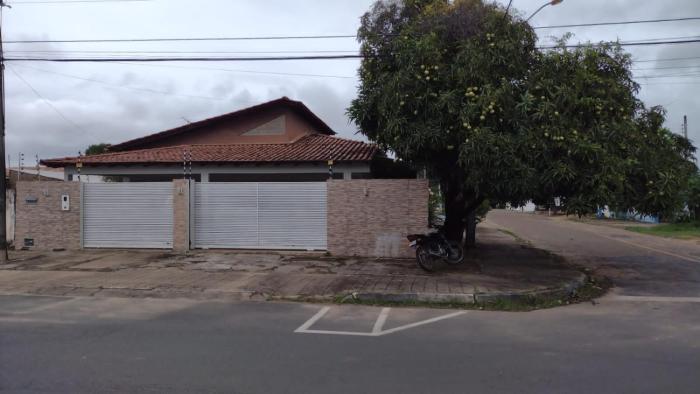 Casa, ótima localização, fantástica