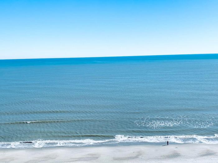 Ocean Dunes Tower II #7 Beautiful Ocean view pool