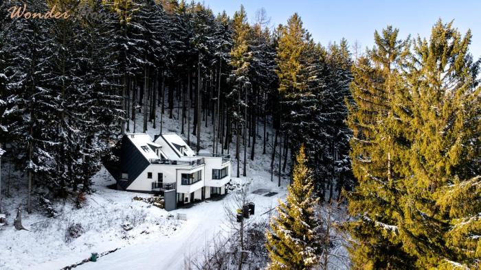 Wonder Home- blisko szlaków, z trasami i pięknym widokiem