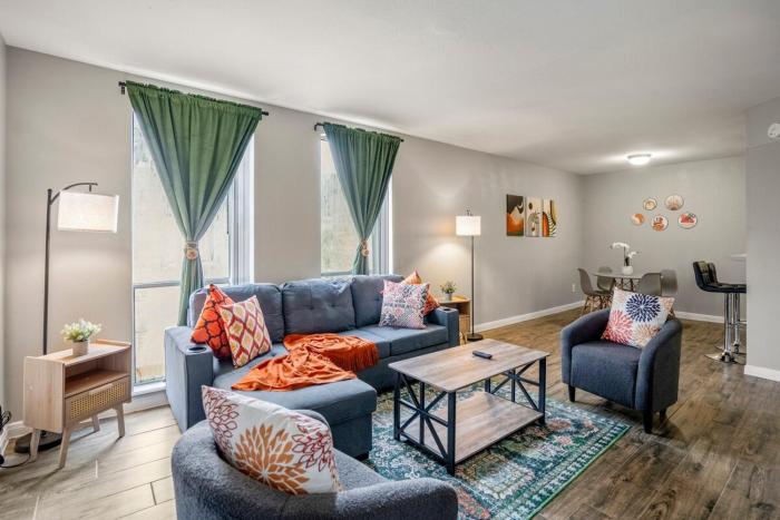 Towne Plaza Apartments #295 in the Galleria Area