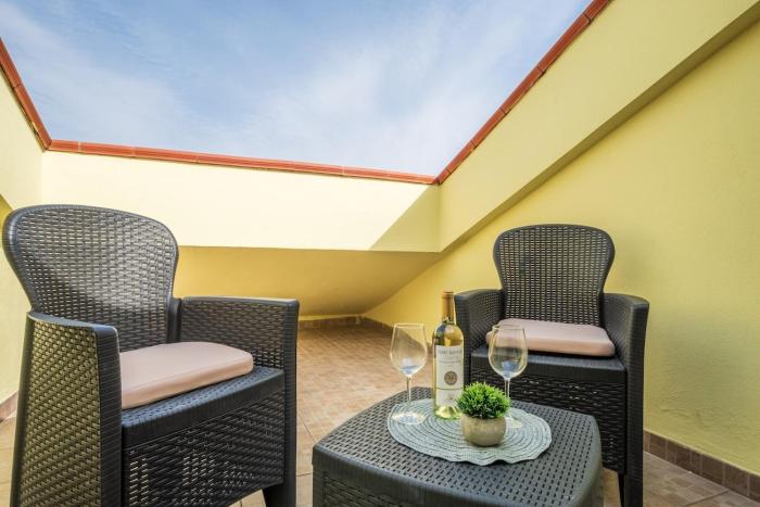 Private terrace- Modern apartament 5 minutes from the sea