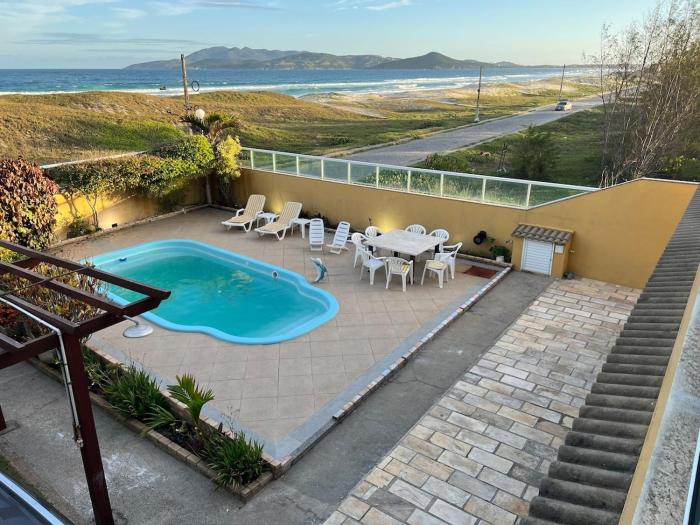 Ampla casa completa, pé na areia Praia do Foguete, Cabo Frio