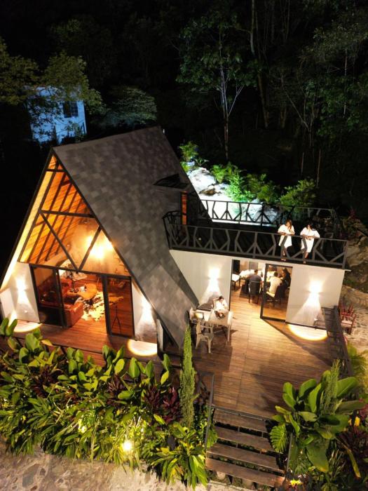 Cabaña de 3 Habitaciones Con Jacuzzi de Agua Natural Max 6 Personas