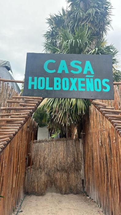 Casa Holboxeños