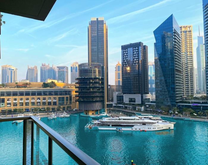 2 Bedroom with Full Marina View - center of Marina MQN602