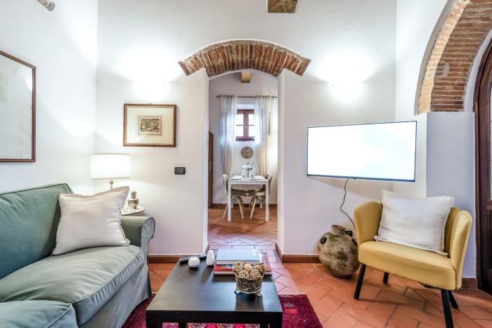 Hostly-Santa Maria Tower Suite-Just by the Tower