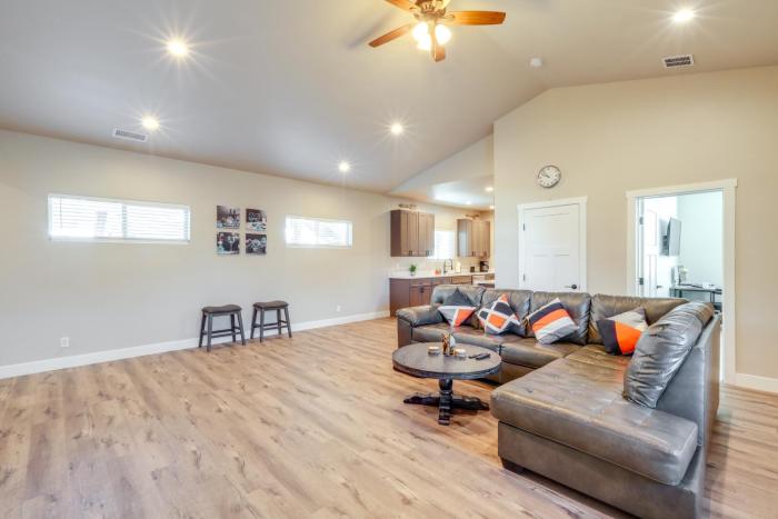 Flagstaff Getaway with Yard 4 Mi to Downtown!