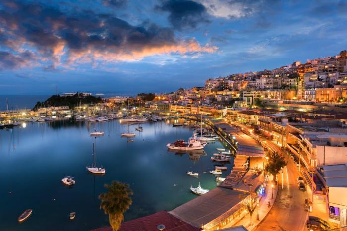 Central Piraeus port apartment