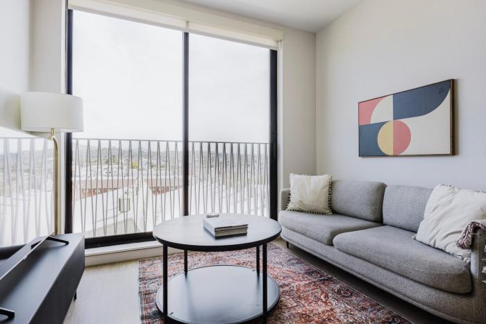 Blueground Downtown elevator nr parks LAX-1242