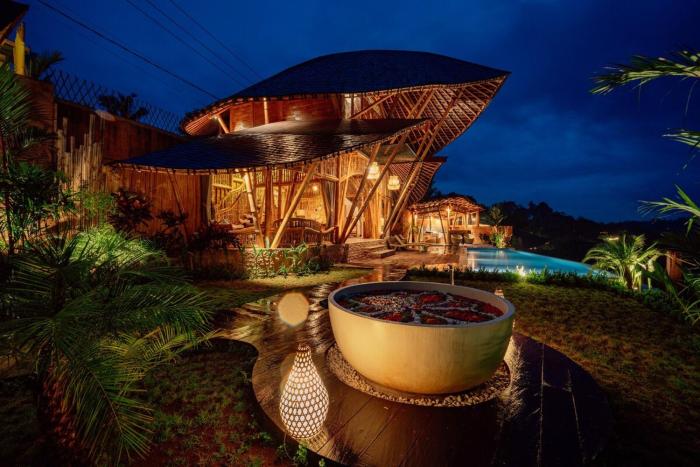 CR Tris Casa De Bambú - Bamboo House Bali