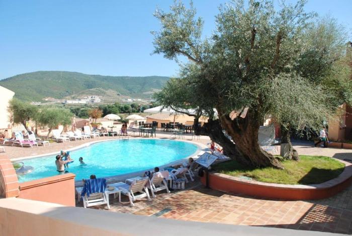 ISA-Residence with swimming pool near Budoni