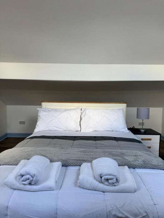 Stylish Loft Near Birmingham