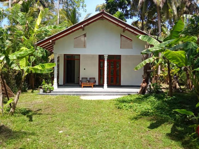 Lucky Mongrooves Tiny Villa