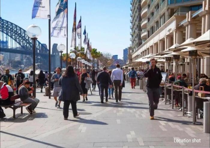 Breathtaking Harbour Bridge Views In Prime Locale