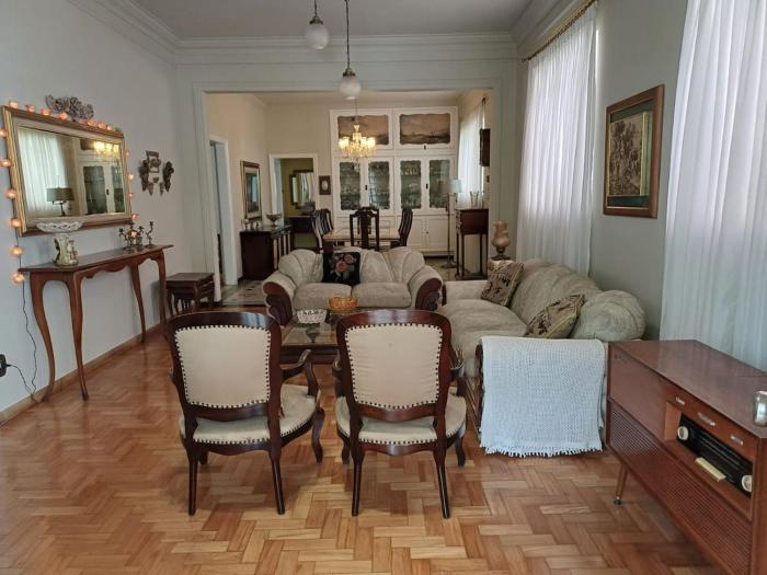 Casa maravilhosa na região Central BH