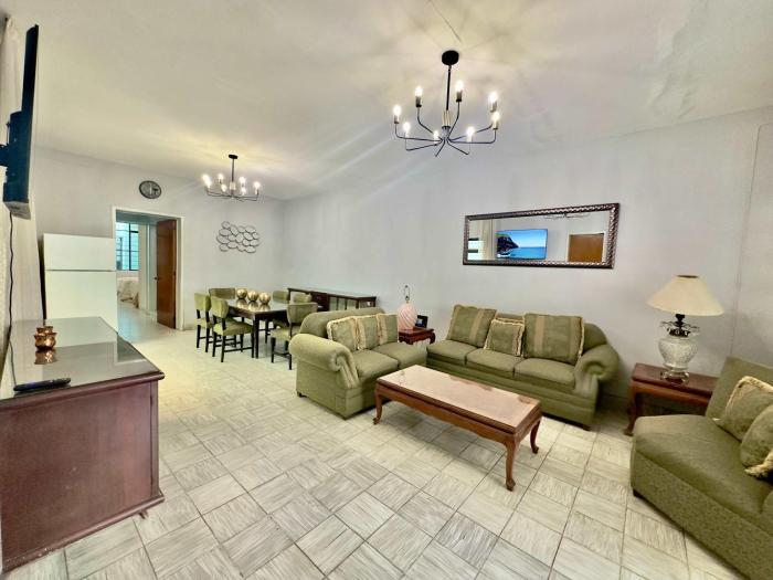 Villa by Centro Medico Occidente 3 br