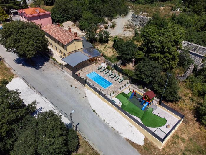 Holiday home in Šušnjevica with swimming pool