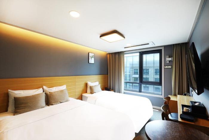 Fullmoon hotel