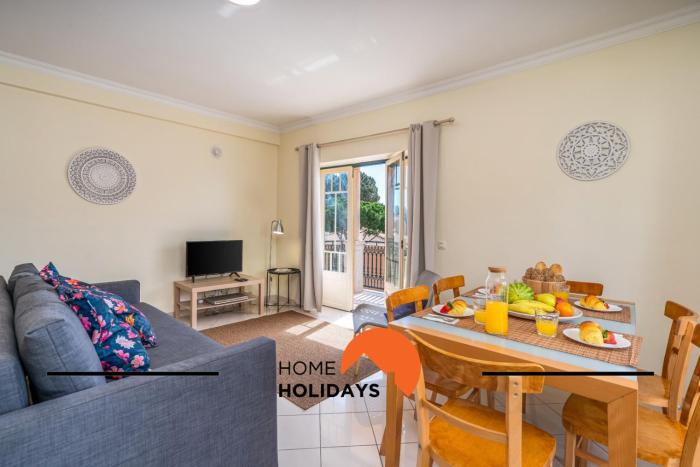 #269 T2 Bicos Flat R by Home Holidays