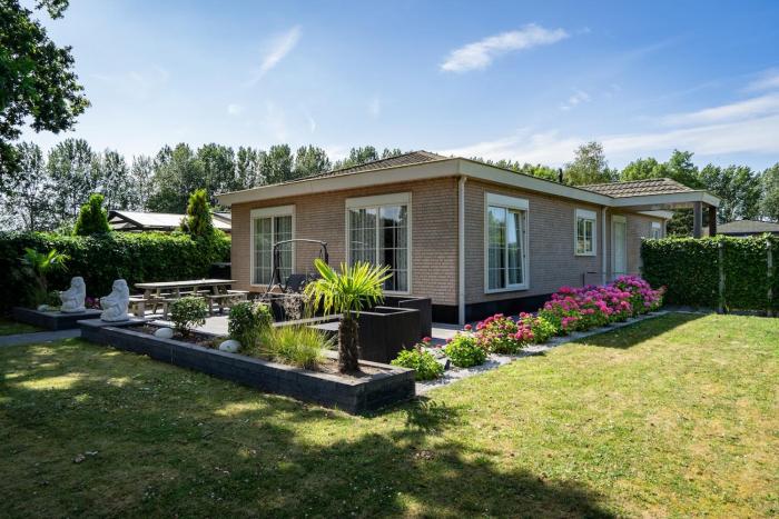 Mooie, luxe woning aan het water 7 persoons VP005
