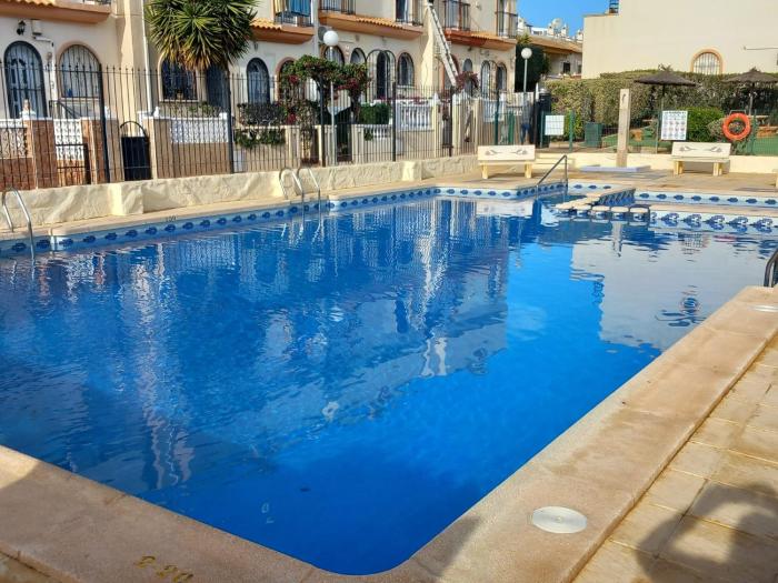 La Florida Apartment Near Emerald Isle Complex