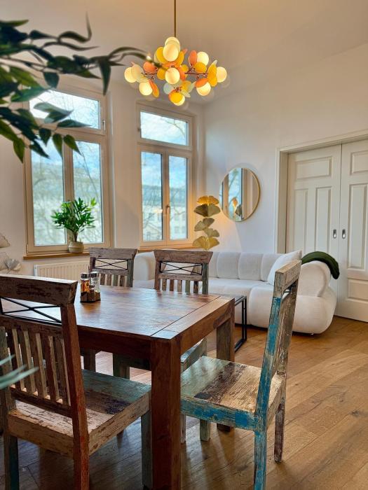 Modernes City-Apartment mit Blick in den Park und 2 Bäder H9