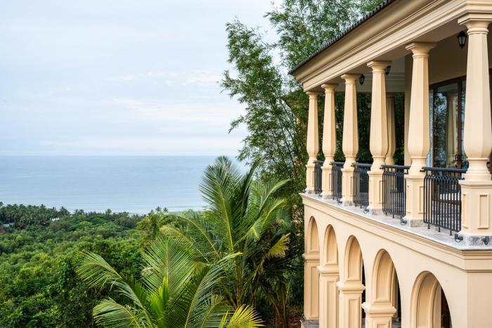 LohonoStays Sacri Borod Hill Villa 4