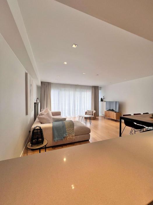 Huswell - Cozy apartment near the beach & shops with terrace