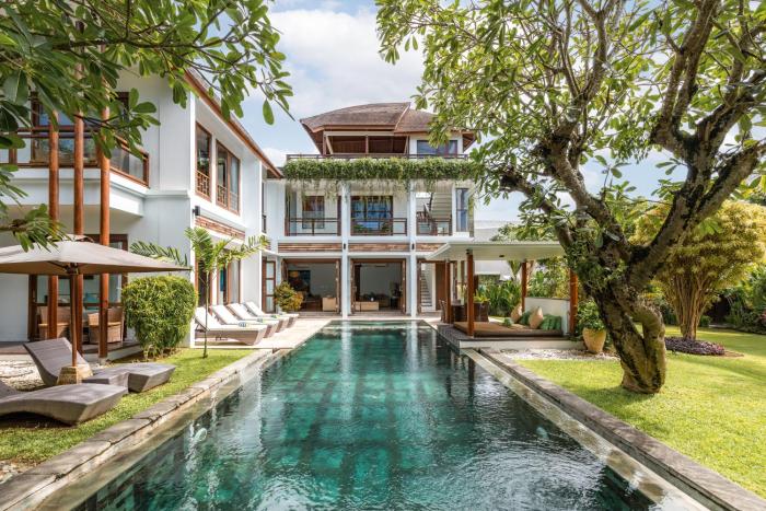Villa Marys Beach - 4BR Luxury Ocean View Villa in Canggu