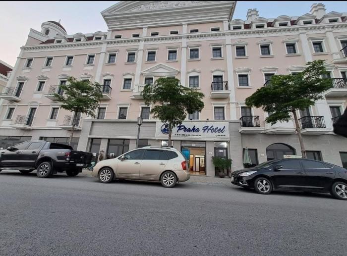 PRAHA HALONG Hotel
