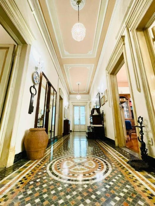 Antiques lovers flat, Florence