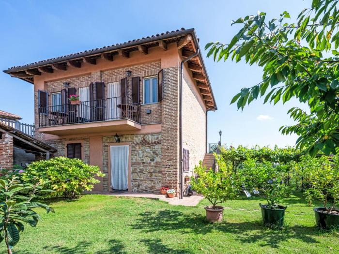 Apartment Bricco dei Ciliegi-1 by Interhome