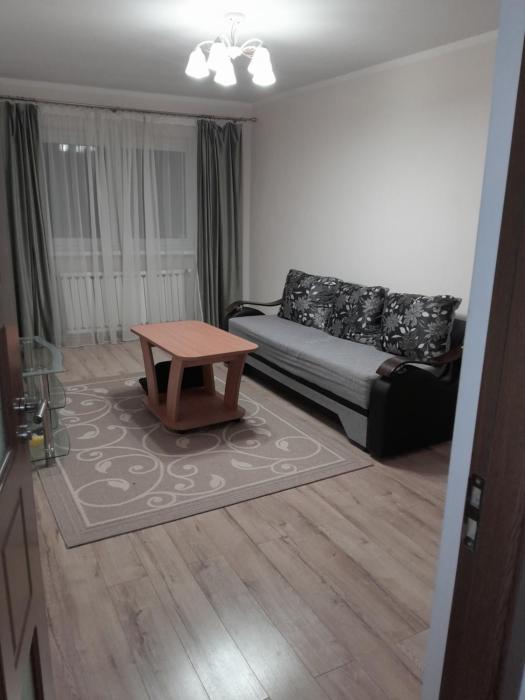Închiriez 1 cameră dintr-un apartament cu 2 camere in Sibiu