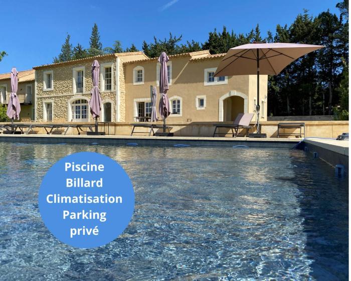 Superbe Mas Provençal rénové avec piscine, billard et climatisation à Paradou